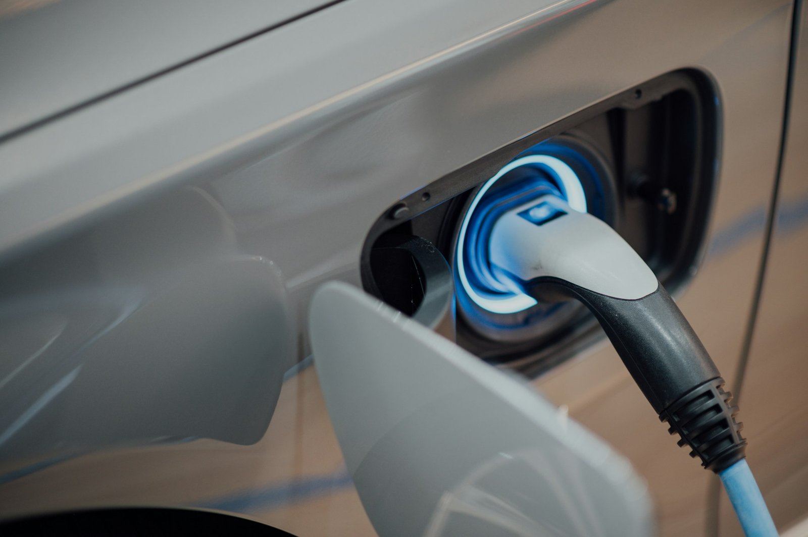 Wallbox und Ladestation für Elektroautos – E-Mobilität von Elektro Wildschütz GmbH